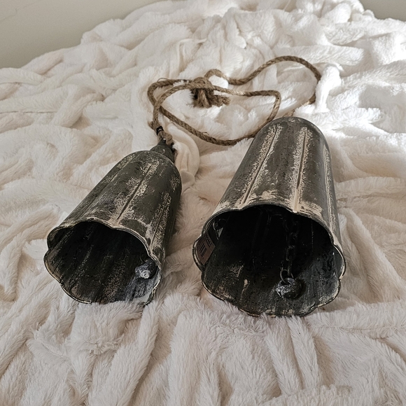 Set Of 2 Galvanized Bells Rustic Prim Country Christmas Everyday - Picture 2 of 2